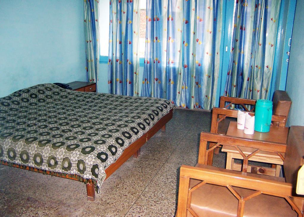 Hotel Mansarover International Haridwār Chambre photo