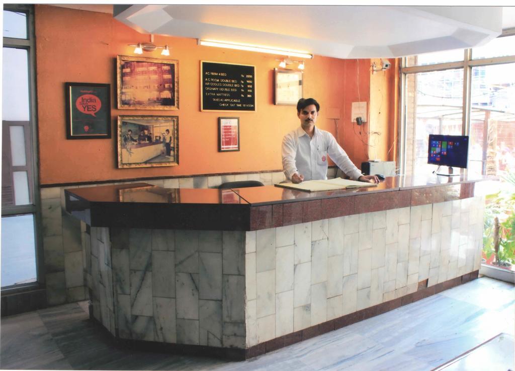 Hotel Mansarover International Haridwār Extérieur photo