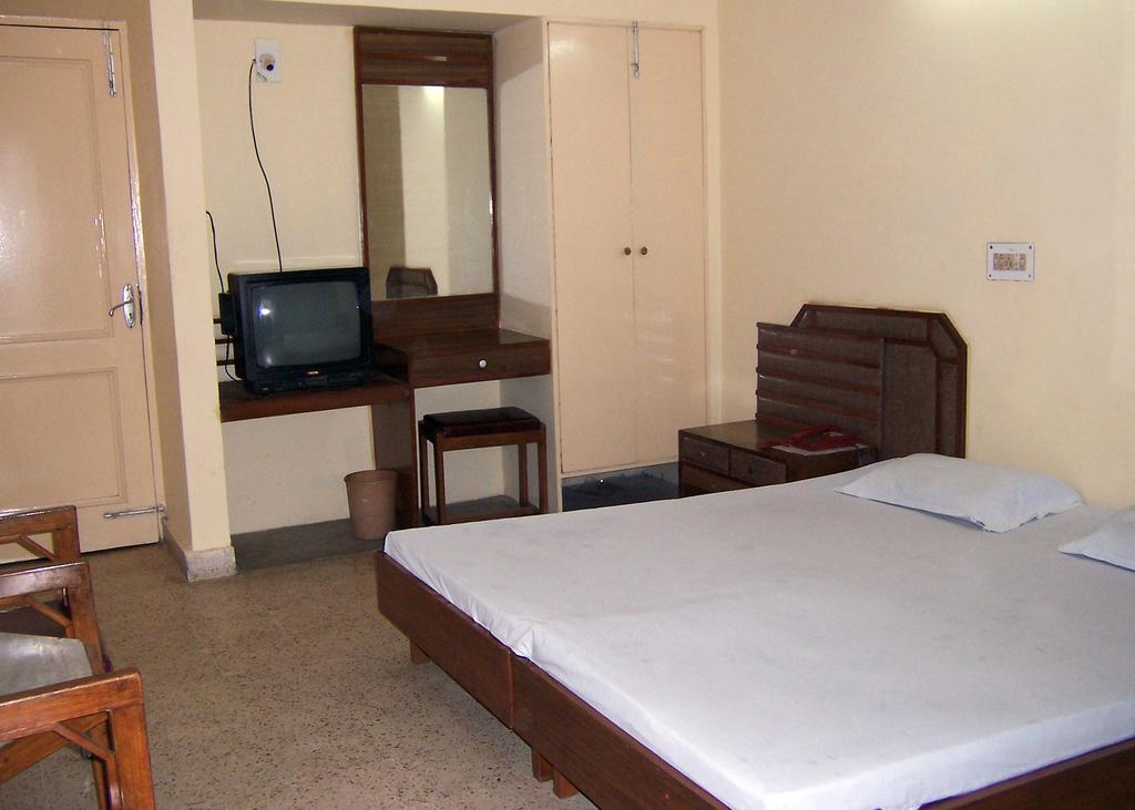 Hotel Mansarover International Haridwār Chambre photo