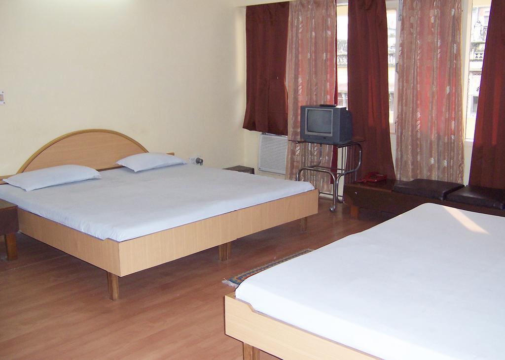 Hotel Mansarover International Haridwār Extérieur photo